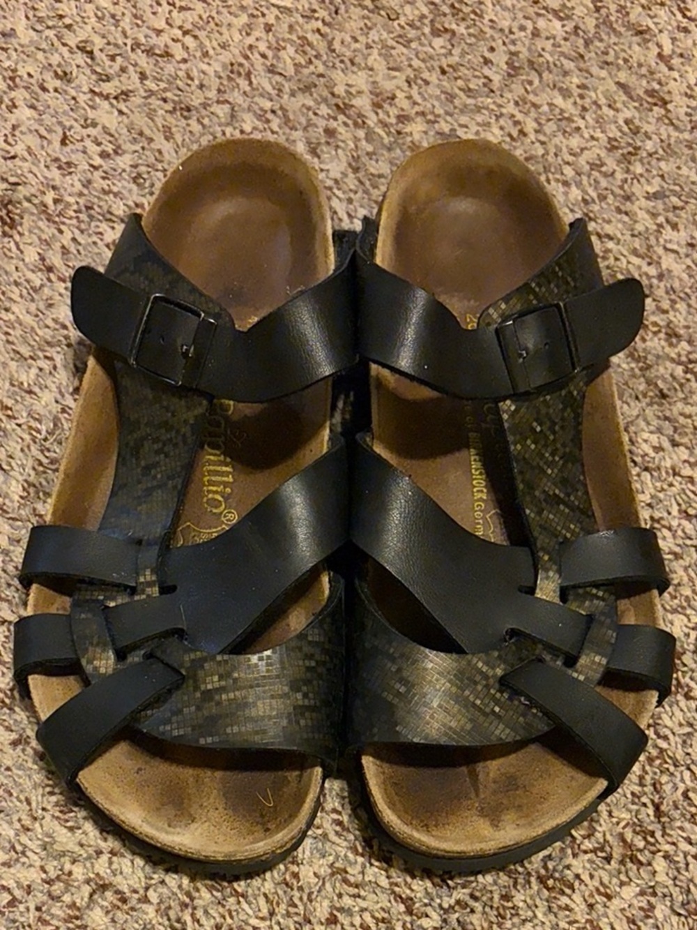 Papillo by Birkenstock Black Textured Leather Crossover Strap Sandals size 10